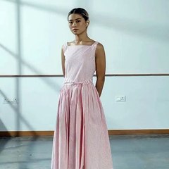 من هنا تبدئين بإضافة أساسيات الموضة المُستدامة إلى خزانتكِ