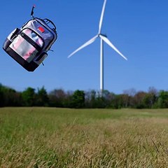 اكتشفي كيف تجعلين أسفارك أكثر استدامةً وأكثر لطفاً بالبيئة مع شنط TUMI