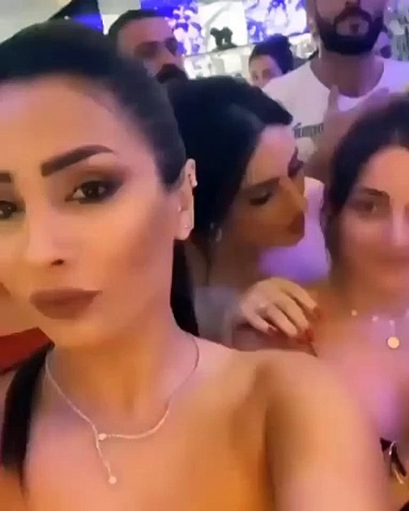 أسرة "دانتيل" تحتفل مع سيرين عبد النور بانتهاء...