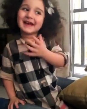 سيرين عبد النور تعثُر على فيديو طريف لابنتها بالصدفة