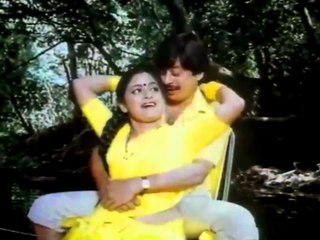 Bhavya Hot Song - Mutthaide