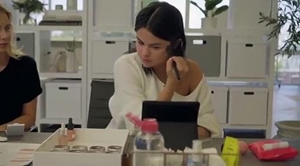 سيلينا غوميز تنضمّ إلى عالم الجمال وتطلق علامتها الخاصة