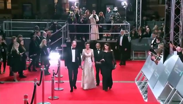 تعديلات بالكاد نلحظها في فستان كيت ميدلتون جعلته أكثر أناقة