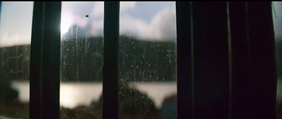 إطلالة بلايك ليفلي هوليوودية بامتياز، لكن ما سر القفازات التي لا تتخلّى عنها