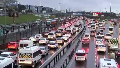 İstanbul'da eğitim öğretim yılı ikinci ara tatil sonrası trafik yoğunluğu