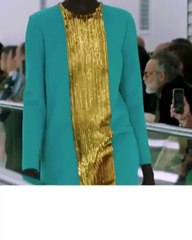 الصراع بين الموضة المينيمالية والماكسيمالية يكشف الوجه الآخر لعالم الأزياء