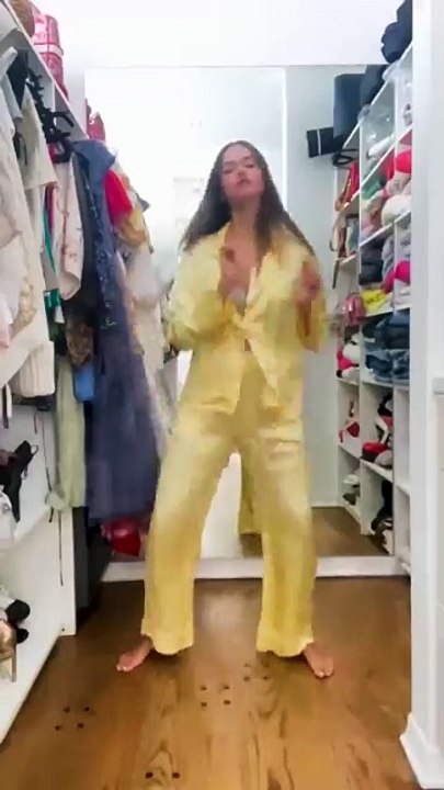 أناقة النجمات بين قوة الأسود ونعومة الباستيل في حفل The National Board of Review 2025