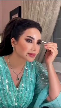 إطلالات لجين عمران في رمضان: أناقة راقية تجمع بين التراث والحداثة