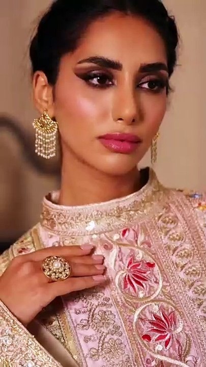 عباءة الكتان المطرّزة من The Anonymous Label، خيارك الأجمل لمناسبات رمضان