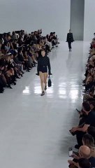 البليزر لموسم ربيع 2025: عودة الأناقة الكلاسيكية بلمسة عصرية