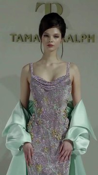 تمارا رالف تكشف عن رؤيتها الحالمة في هوت كوتور ربيع وصيف 2025