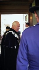 الملك تشارلز يدخل في خلاف مع الأمير ويليام بسبب الطائرة