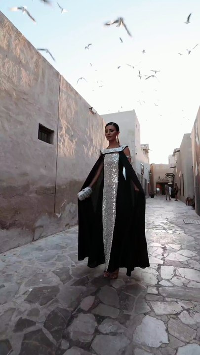 كيف تختارين الحقيبة الصغيرة مع العباءة الرمضاني...