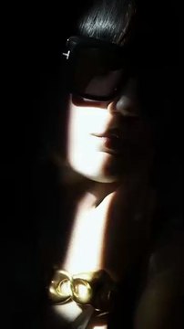 دقة الحياكة تلتقي بالجاذبية والإثارة في مجموعة توم فورد لخريف وشتاء 2024