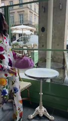 "Tomato girl" صيحةٌ صيفية من أجواء العطلة على الساحل الإيطالي