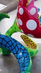 نينا سارين أرياس لـgheir: أبتكر ملابس خالدة بوحي من عالم الفنون الجميلة