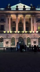 مجموعة Atelier Zuhra  في لندن تستحضر جمال العصر الفيكتوري وأناقه