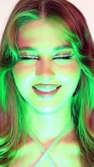 بين الكحل الهندسي وعيون الكريستال، أي صيحة ستعتمدين في حفلات الصيف؟