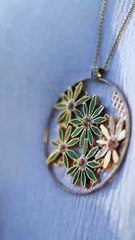 مصممة مجوهرات Dina J: المرأة ملهمتي الأولى وأقدّم التصاميم الملونة التي تعبّر عن السعادة