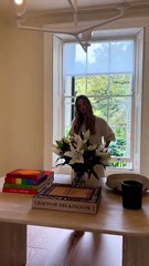 روزي هانتغتون –وايتلي، أفضل مَن يجسّد مفهوم Quiet Luxury الجديد