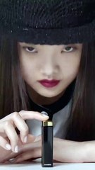 شانيل تضفي درجات حمراء زاهية على مكياجك في صيف 2023