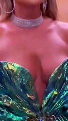 مايا دياب تتألق في باريس بمكياج من شارلوت تلبوري