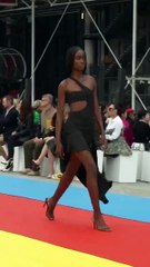 أي ستايل من البدلات سترتدين في ربيع وصيف 2023