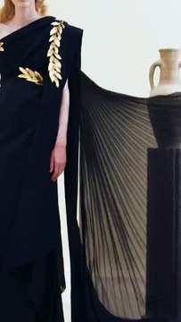 تماثيل المرمر الإغريقية تعود إلى الحياة في تصاميم قزي وأسطا الجديدة للهوت كوتور