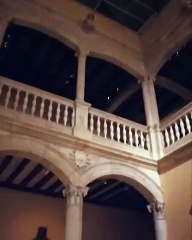 البشرة النقية ومكياج العيون يتوّجان أبرز لوكات الجمال في 2021