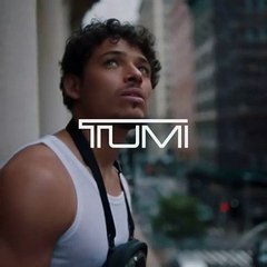 Tumi تحتفل بجديدها في دبي وتضيء برج خليفة