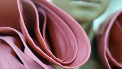 الزهري بكل تدرجاته يحضر بقوة في عروض باريس للهوت كوتور