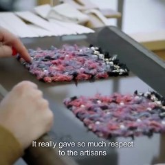 نظرة عن قرب على أجمل الحلي والشنط المزينة بالترتر في مجموعة Chanel Métiers d’art