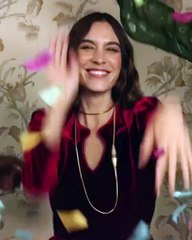 استمتعي بتنسيق مجوهراتك في الأعياد على طريقة مؤثرات بوشرون