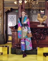 LOEWE تحتفل بعيدها الـ175 مع نسخ جديدة من حقائب Amazona الشهيرة