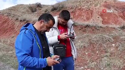 Erzurum’da doğanın gökkuşağı! Oltu’nun rengarenk tepeleri büyülüyor