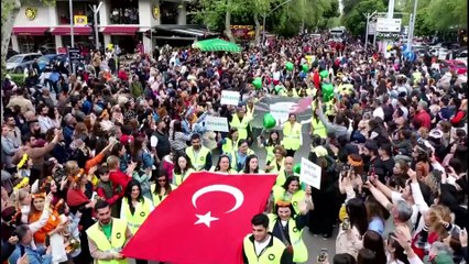 Orangenblütenfest bringt Farbe und Freude in türkische Stadt