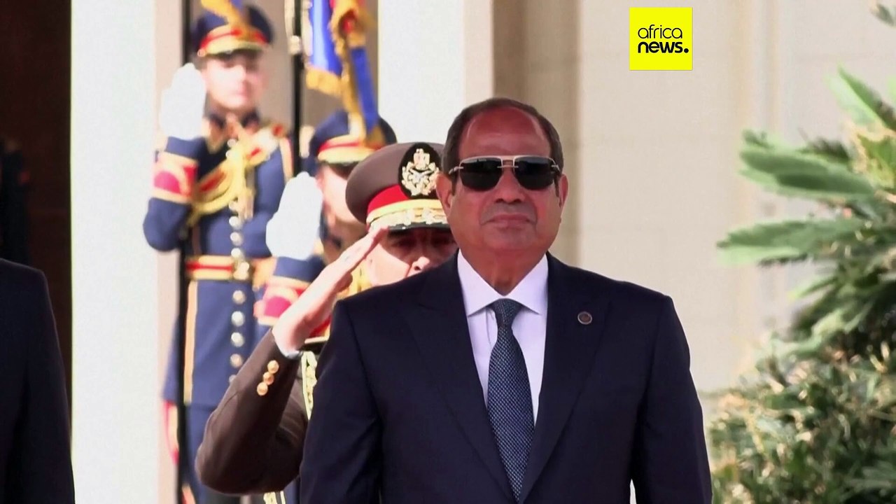 Égypte : bain de foule pour Emmanuel Macron au souk du Caire