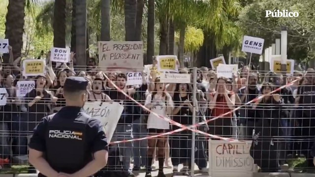 Gritos de Mazón dimisión al president de la Generalitat en la Universitat Politècnica de València