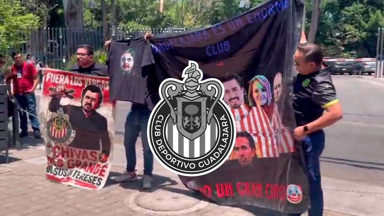 Aficionados de Chivas se manifiestan contra Amauri Vergara y los malos resultados del club