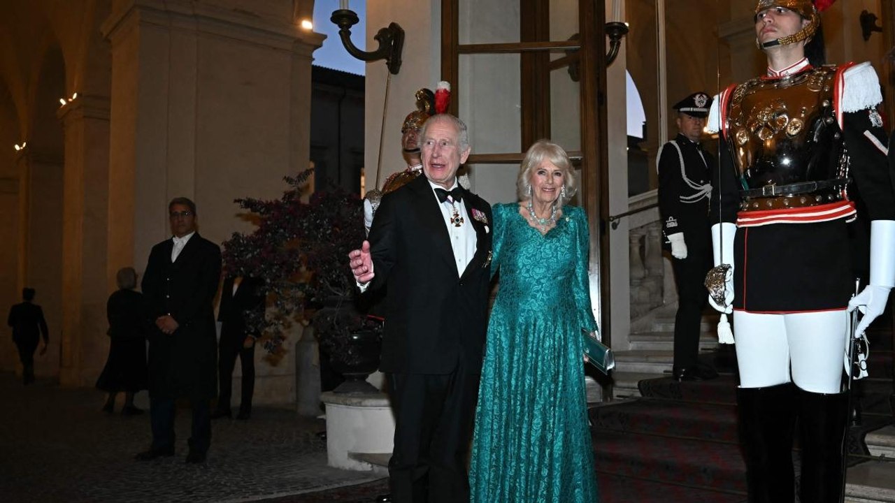 L'arrivo di Re Carlo e Camilla al Quirinale per la cena di gala