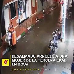 VIDEO: ¡No la ayudó! Recicladora fue atropellada y quedó gravemente herida