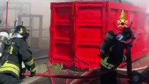 BICINICCO (UD) - INCENDIO DEPOSITO SCARTI LIGNEI, PROSEGUE IL LAVORO DEI VIGILI DEL FUOCO (07.04.25)