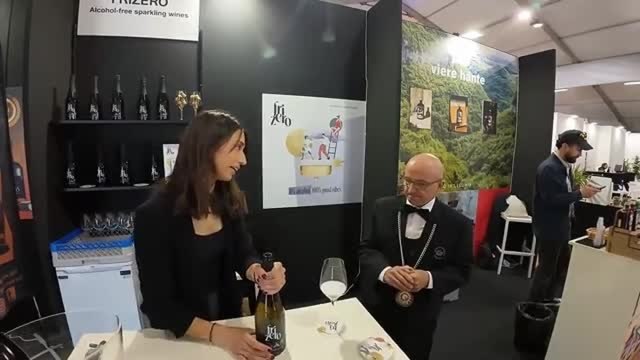 I vini dealcolati al Vinitaly, il video della degustazione con il sommelier: ecco come sono