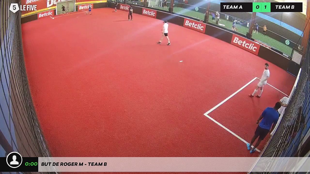 But de Roger M - Team B