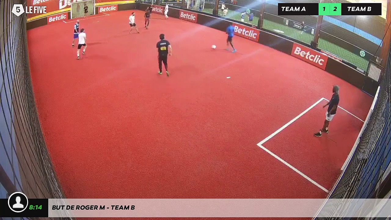 But de Roger M - Team B