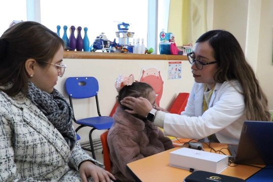 Programa “Oye” continúa apoyando con implantes cocleares a niñas y niños de Nuevo León