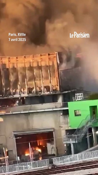 Paris : un centre de tri ravagé par un violent incendie