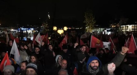 TKP'den Beşiktaş'ta 'diz çökmüyoruz' eylemi