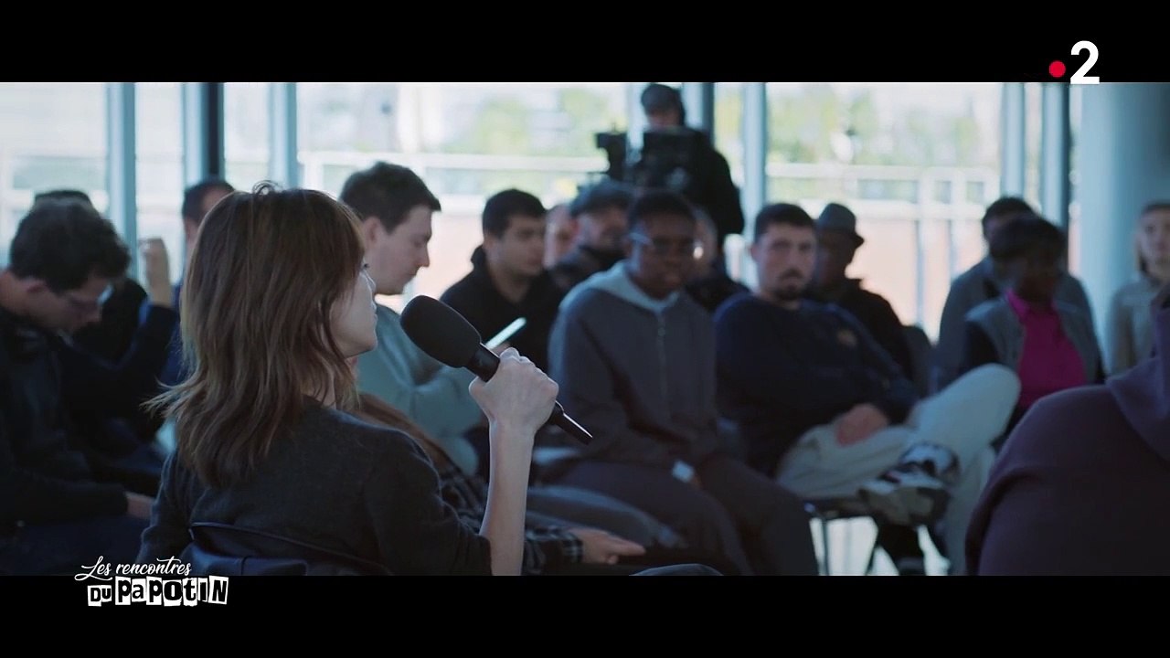 Charlotte Gainsbourg évoque son départ à New York après la mort de Kate Barry, sa soeur, dans "Les rencontres du papotin" Photo : Charlotte Gainsbourg et Kate Barry -  Inauguration de la galerie cinema de Anne Dominique Toussaint et vernissage de l'ex