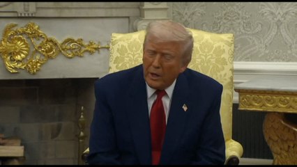 Trump: non sono contento, i russi bombardano l'Ucraina come i pazzi